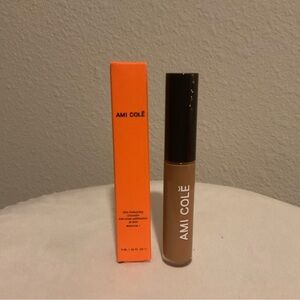 Ami Cole skin enhancing liquid concealer in shade medium 1